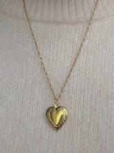 Load image into Gallery viewer, Sweetheart Locket