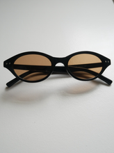Load image into Gallery viewer, Oval Sunnies
