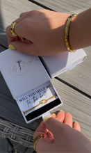 Load image into Gallery viewer, Knot Bracelet
